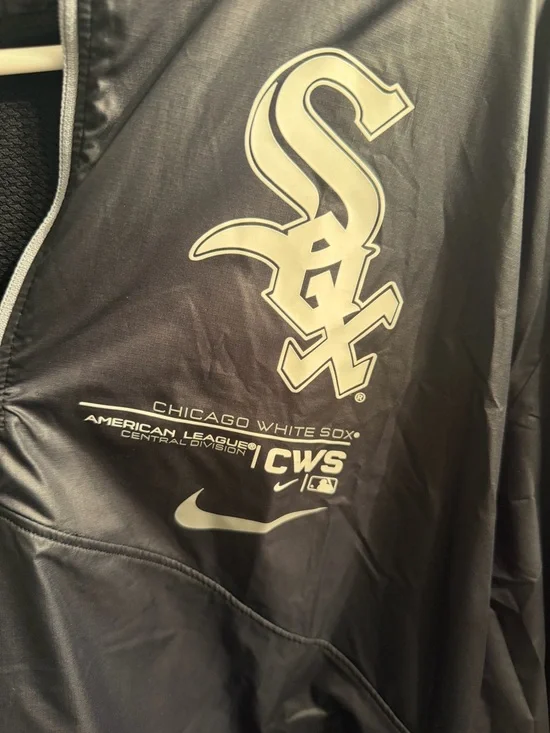 Nike Black and White Pullover Jacket with Tag - Picture 2 of 5